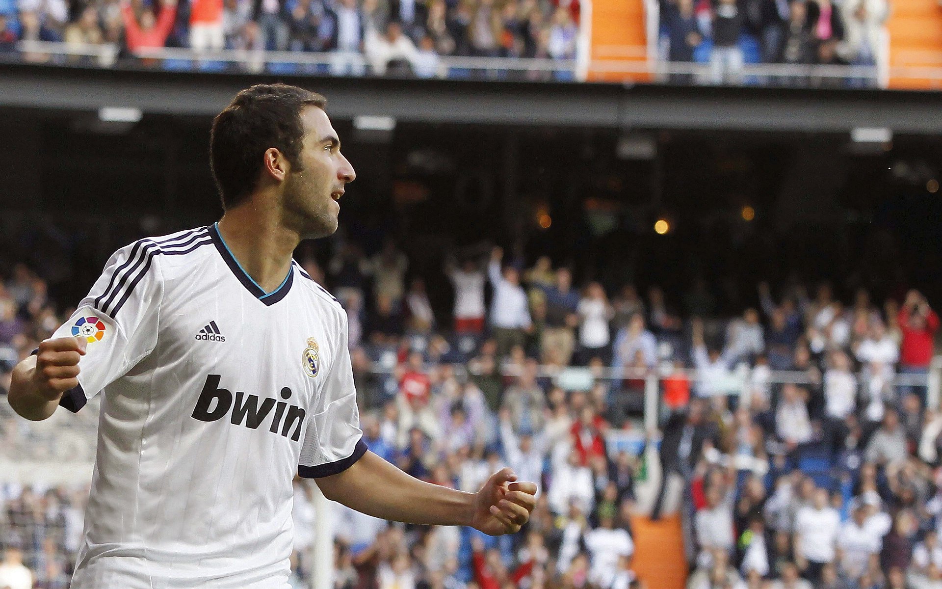 kaiyun官方入口登录-英超焦点战役持续火热，带动足球文化繁荣，英超精彩